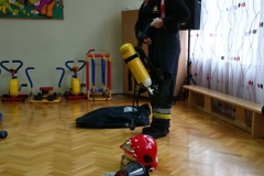 Wizyta strażaków w naszym przedszkolu (3)